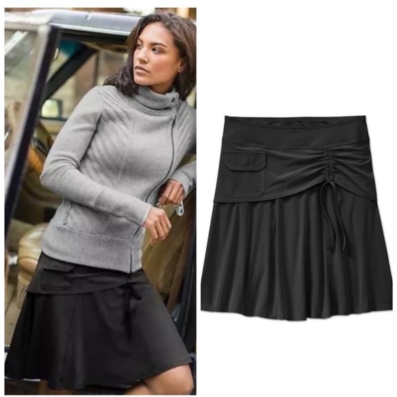 •ATHLETA• Black Wherever Layered Ruched A-Line Skort Size 2 - Picture 8 of 8